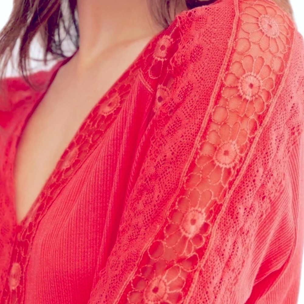 Free People Womens Lola Oversized Top Rose Crimson Red size small - Picture 2 of 10